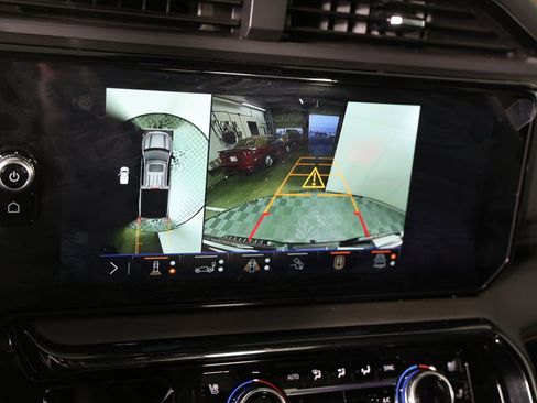 Used 2025 GMC Sierra 1500 AT4 w/ AT4 Premium Package image 22