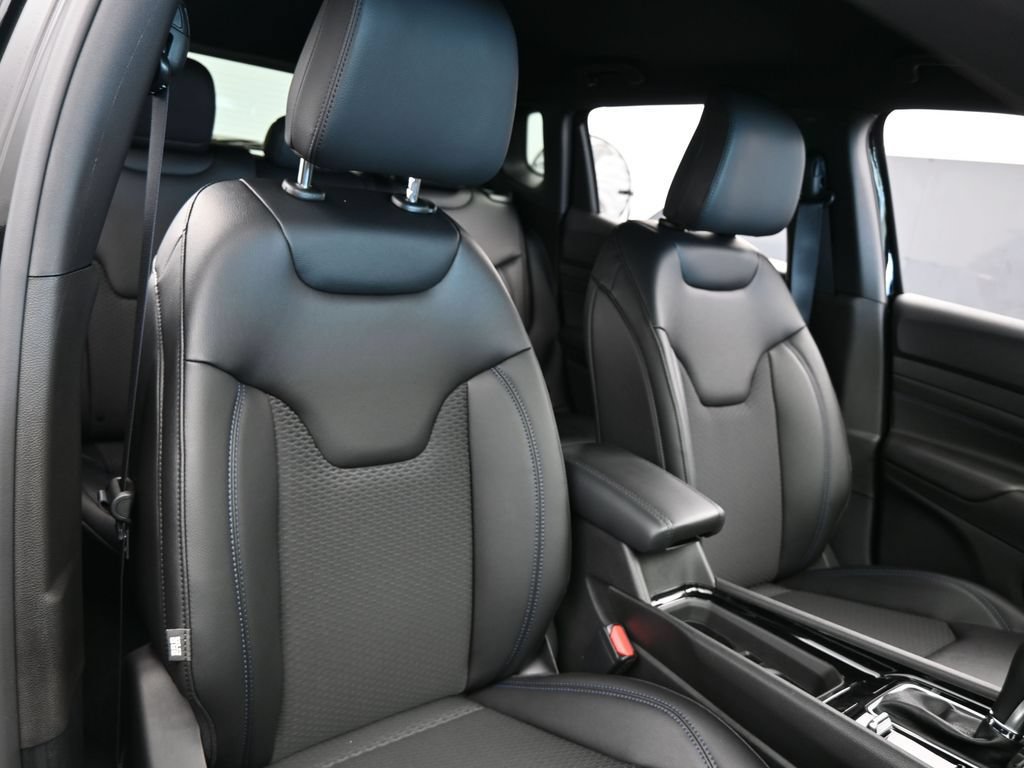 New 2026 Jeep Compass Latitude AWD/4WD image 41