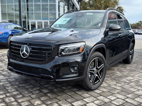 New 2026 Mercedes-Benz GLB 250 image 1