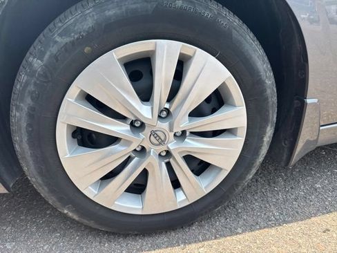 Used 2024 Nissan Sentra S FWD image 2