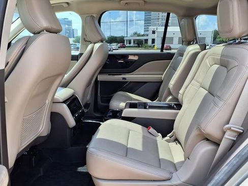 Certified 2023 Lincoln Aviator Reserve w/ Equipment Group 201A AWD/4WD image 5