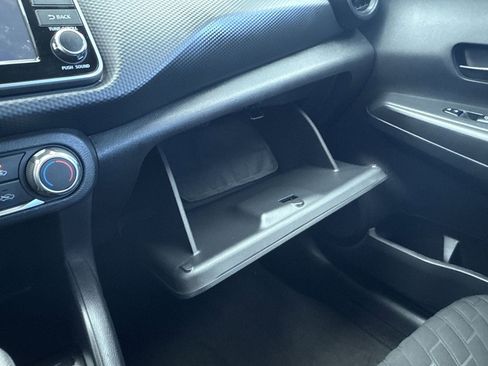 Used 2022 Nissan Kicks S image 31