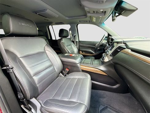 Used 2019 GMC Yukon XL Denali w/ Denali Ultimate Package image 31