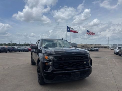 Used 2022 Chevrolet Silverado 1500 Custom RWD image 3