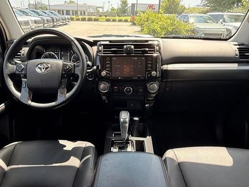 Used 2023 Toyota 4Runner TRD Off-Road Premium AWD/4WD image 32