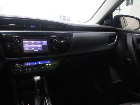 Used 2014 Toyota Corolla S image 27