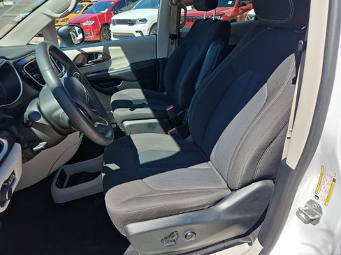 Used 2024 Chrysler Voyager LX FWD image 19