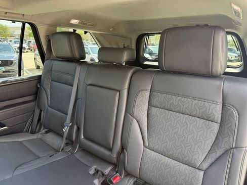 Used 2023 Toyota Sequoia Limited image 28