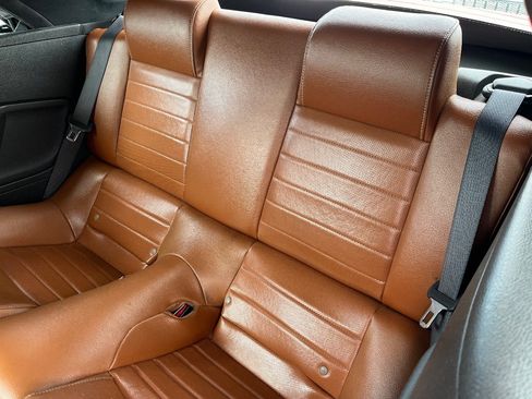 Used 2010 Ford Mustang Premium RWD image 12