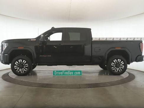 Used 2024 GMC Sierra 2500 AT4 w/ AT4 Premium Plus Package AWD/4WD image 9