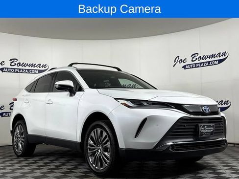 Used 2023 Toyota Venza XLE AWD/4WD image 5
