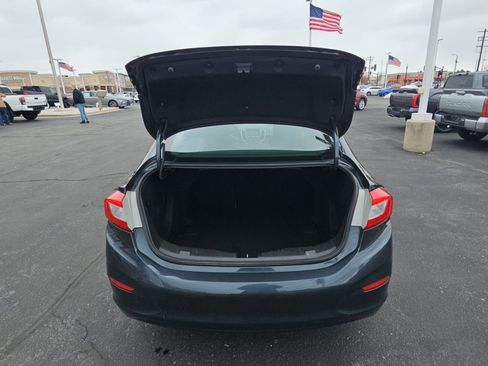 Used 2017 Chevrolet Cruze LT image 26
