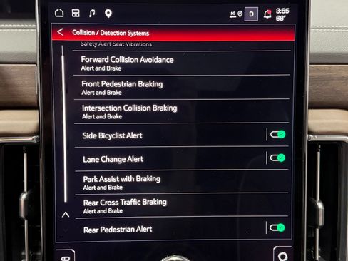 Used 2025 GMC Yukon XL Denali Ultimate AWD/4WD image 34