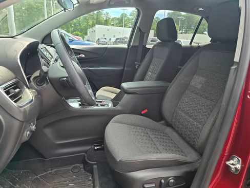 Certified 2024 Chevrolet Equinox LT w/ LPO, Floor Liner Package FWD image 24