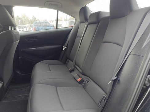 Used 2025 Toyota Corolla LE image 23