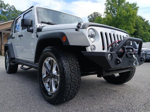 Used 2017 Jeep Wrangler Unlimited Sport w/ Quick Order Package 24S AWD/4WD image 4