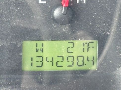 Used 2006 Ford F150 XLT image 12