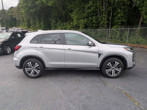 Used 2026 Mitsubishi Outlander Sport SE AWD/4WD image 3