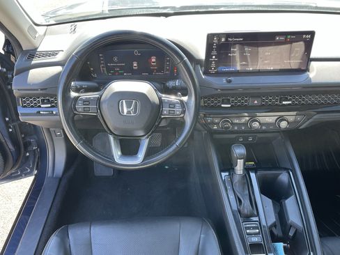 Used 2023 Honda Accord Touring image 12