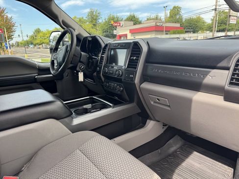 Used 2019 Ford F350 XLT w/ XLT Premium Package AWD/4WD image 14