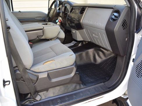 Used 2014 Ford F550 4x4 Crew Cab Super Duty image 19