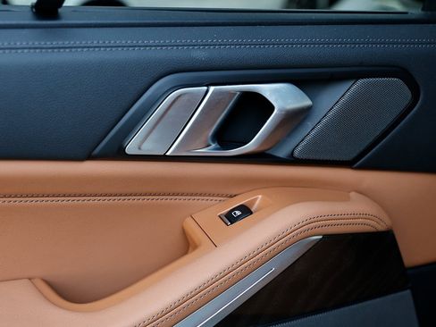 Used 2023 BMW X5 xDrive45e w/ M Sport Package image 23