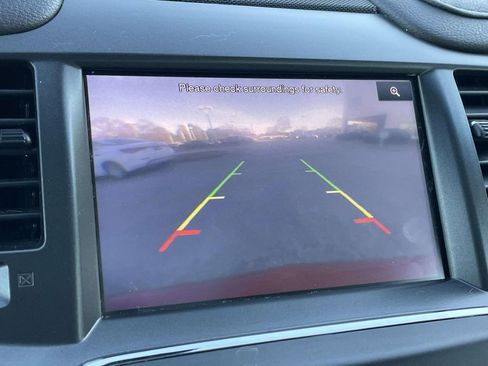 Used 2013 Lincoln MKS AWD image 26