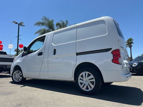 Used 2020 Nissan NV200 SV w/ Back Door Glass Package FWD image 3
