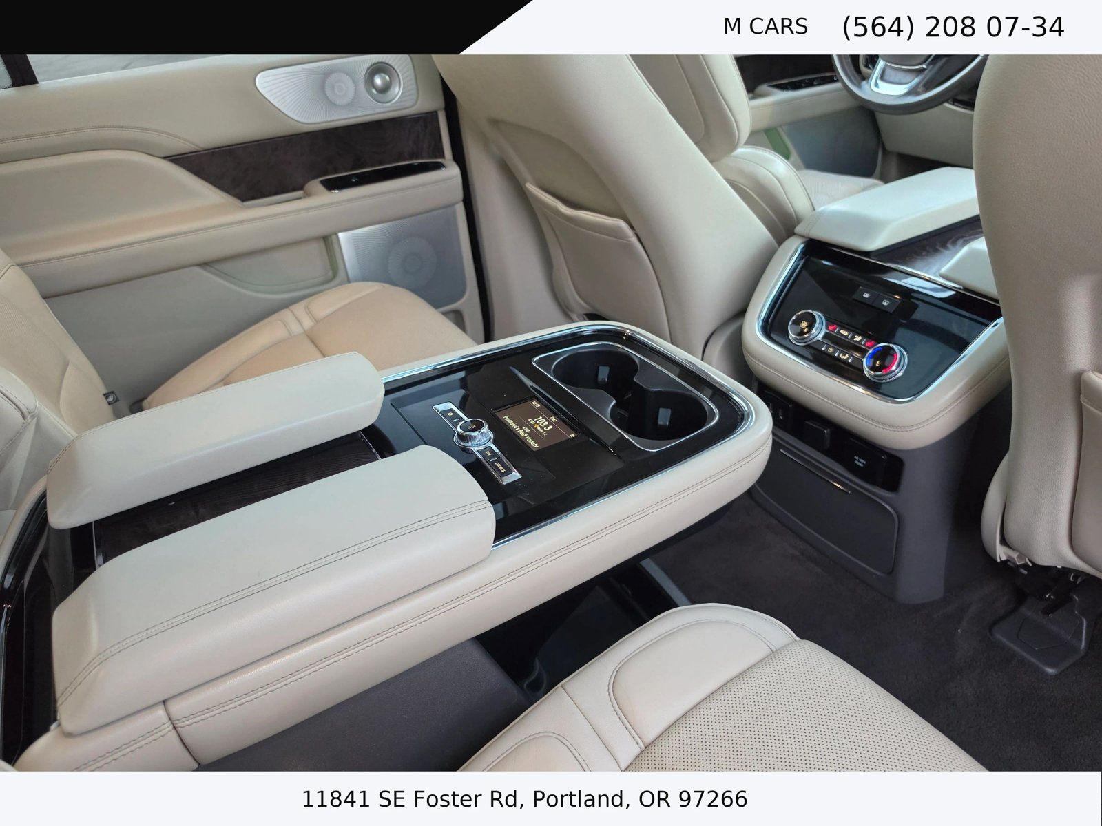 Used 2018 Lincoln Navigator L Reserve w/ Technology Package AWD/4WD image 24