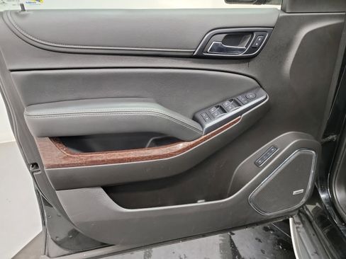 Used 2020 GMC Yukon SLT AWD/4WD image 13