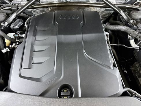 Used 2025 Audi Q5 Premium Plus w/ Premium Plus AWD/4WD image 22