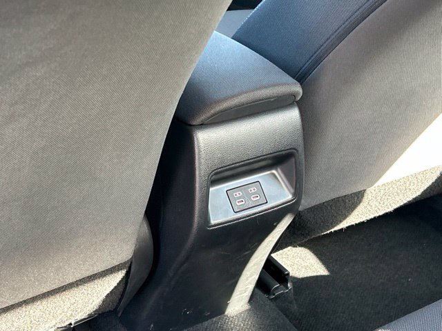 Used 2024 Toyota Corolla LE w/ LE Convenience Package FWD image 28
