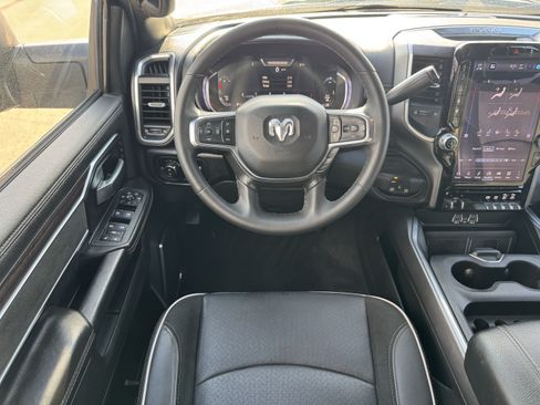 Used 2025 RAM 2500 Laramie AWD/4WD image 11