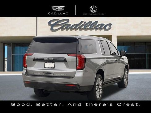 Used 2023 GMC Yukon XL Denali Ultimate AWD/4WD image 3