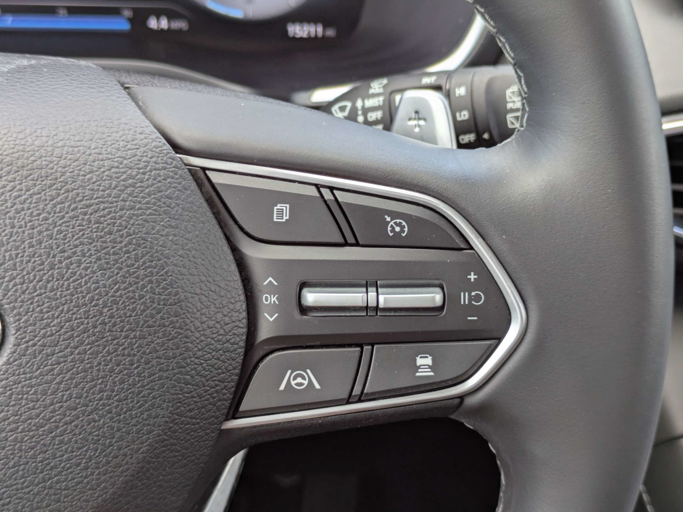 Used 2023 Hyundai Santa Fe SEL w/ Premium Package FWD image 26