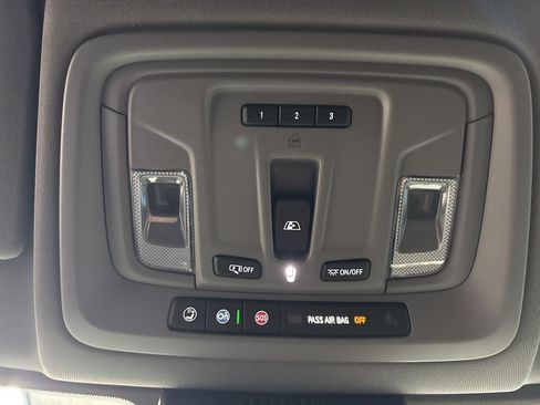 Certified 2025 GMC Sierra 2500 SLT w/ SLT Premium Package image 30