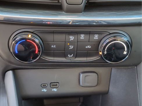 Used 2025 Buick Encore GX Preferred image 20