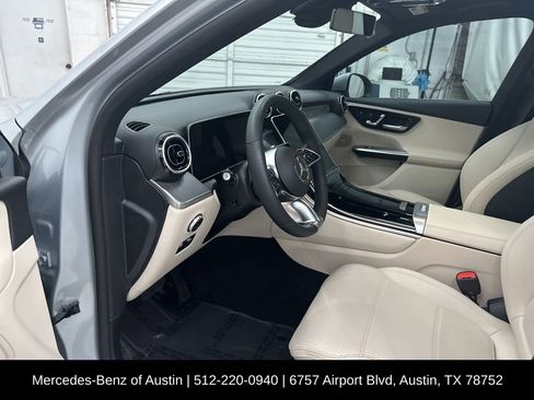 Used 2025 Mercedes-Benz GLC 300 image 10