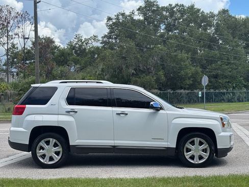 Used 2017 GMC Terrain SLT w/ Open Road Package FWD image 5