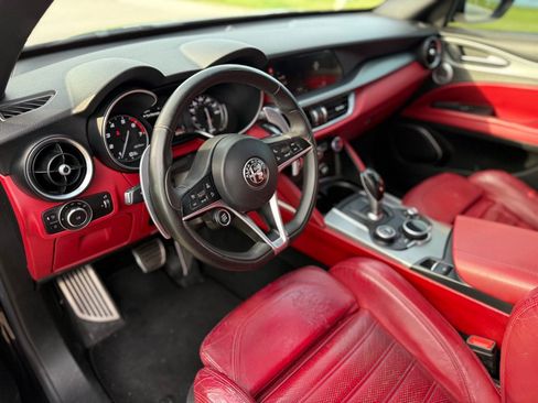 Used 2018 Alfa Romeo Stelvio Ti Sport AWD/4WD image 9