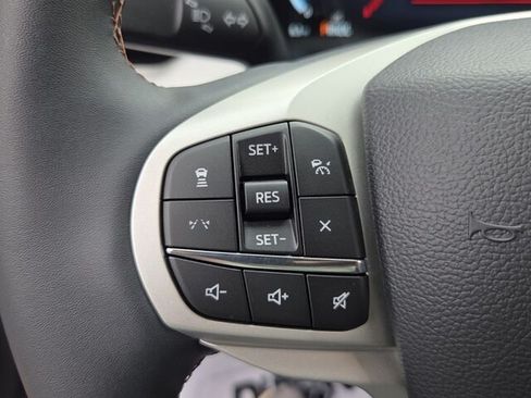 New 2026 Ford Explorer Active RWD image 26