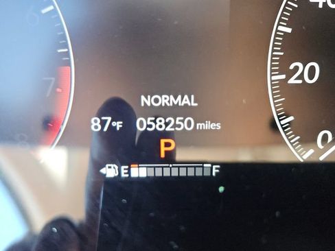 Used 2024 Honda HR-V EX-L image 15
