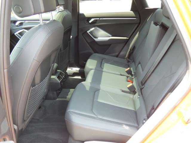 Used 2022 Audi Q3 2.0T Premium AWD/4WD image 18