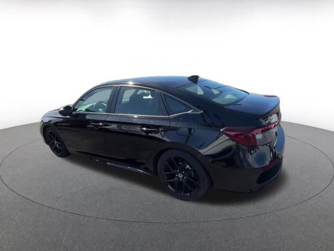 Used 2025 Honda Civic Sport image 10