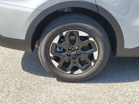 Used 2025 Kia Sorento S w/ Panoramic Sunroof Package image 5
