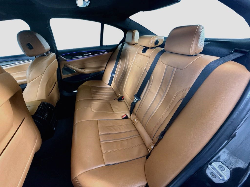 Used 2021 BMW 530i w/ Premium Package RWD image 24