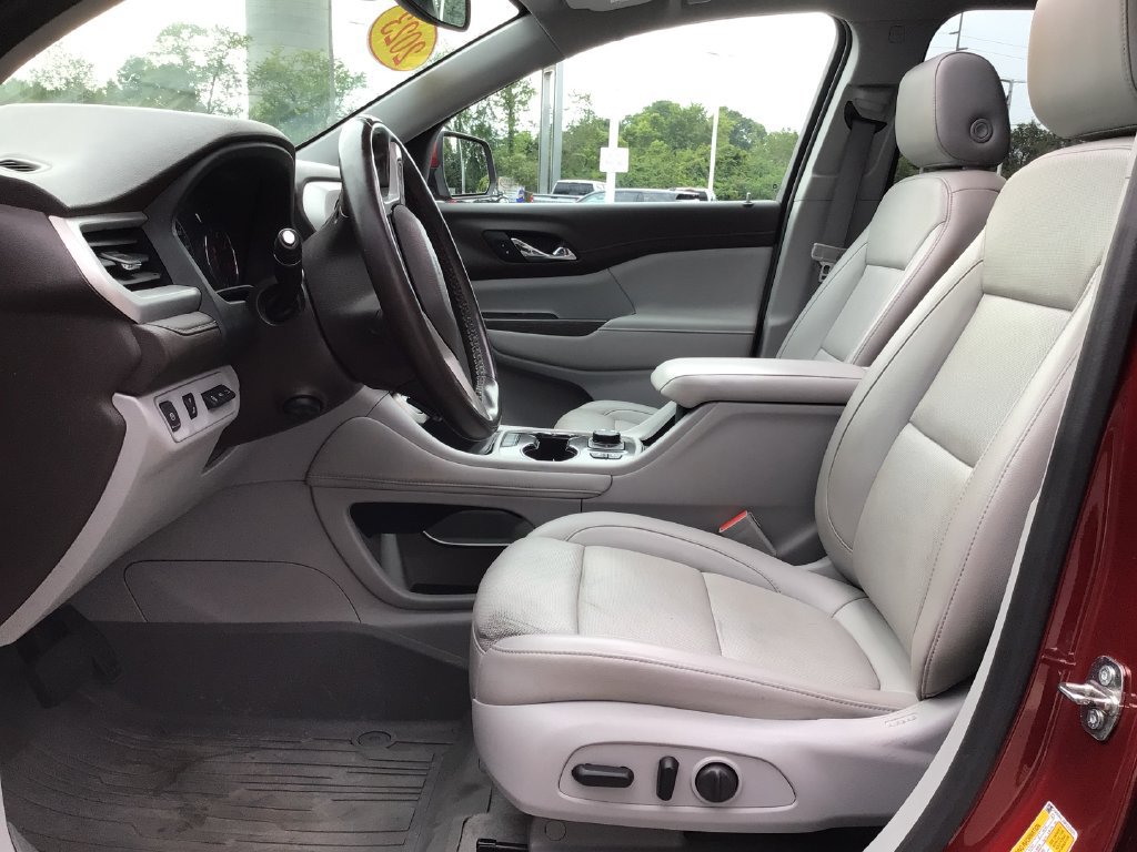 Used 2023 GMC Acadia SLT w/ Technology Package AWD/4WD image 25