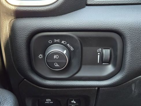 Used 2021 RAM 1500 Lone Star image 24