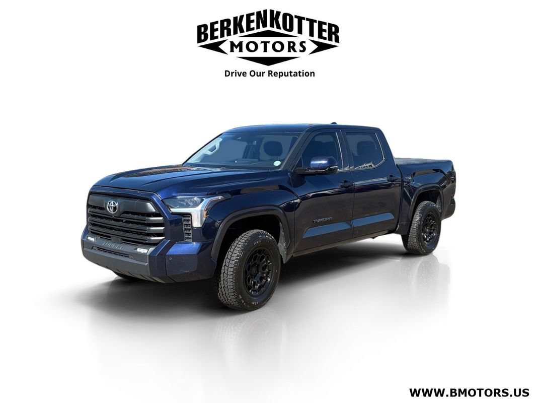 Used 2022 Toyota Tundra SR5 w/ Advanced Technology Package AWD/4WD image 7