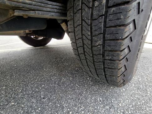 Used 2015 GMC Savana 2500 image 35